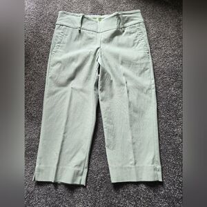 Women's Mint Green Golf Capris With Swing Control